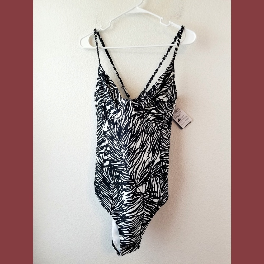 Athleta NWT Palms Kaimana One Piece Swimsuit 40B/C